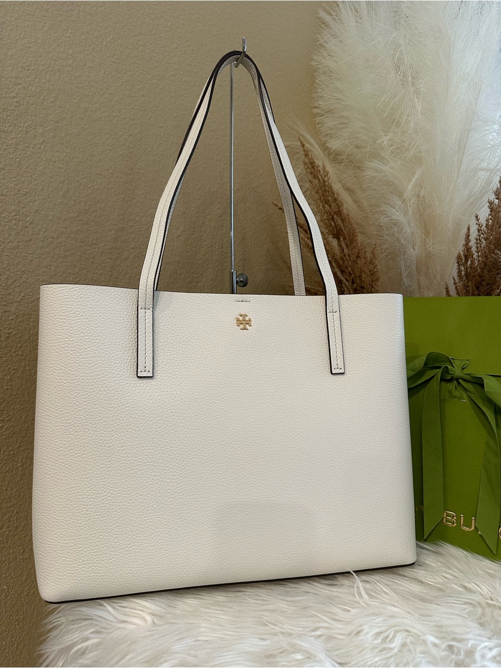 Tory Burch LEATHER ZIP TOTE bag